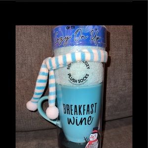 🤫 ☕️🍷3 PC NWT BREAKFAST WINE Mug Baby Blue With COZY Socks & Foot cream 🦶🏼😍